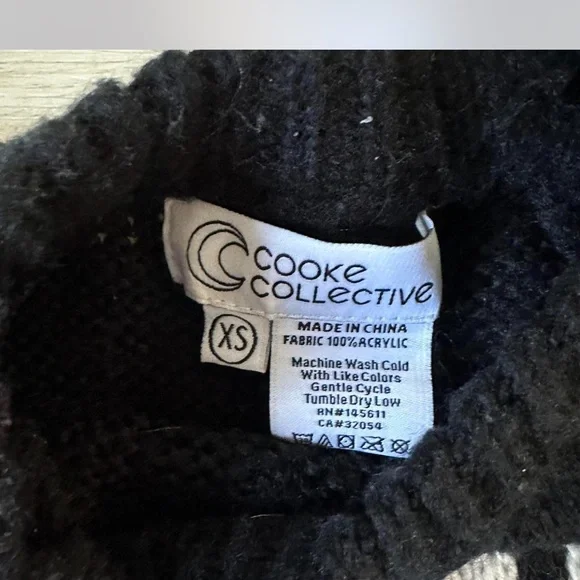 UO Black and White Yin Yang Sweater - Picture 3 of 3